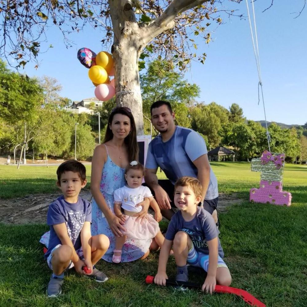 Meet your Posher, Simona